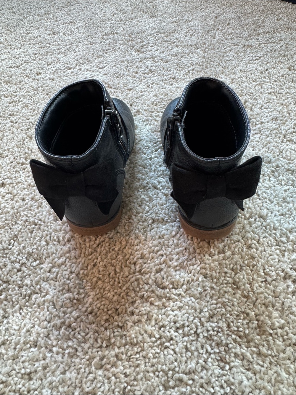 Cat & Jack Girls Black Ankle Boots Size 8 Bow Side Zip Faux Leather - Picture 4 of 8